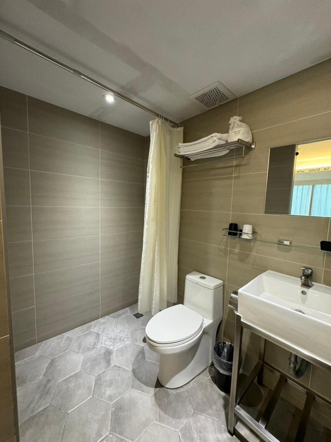 Rf Hotel  Linsen Đài Bắc Ngoại thất bức ảnh